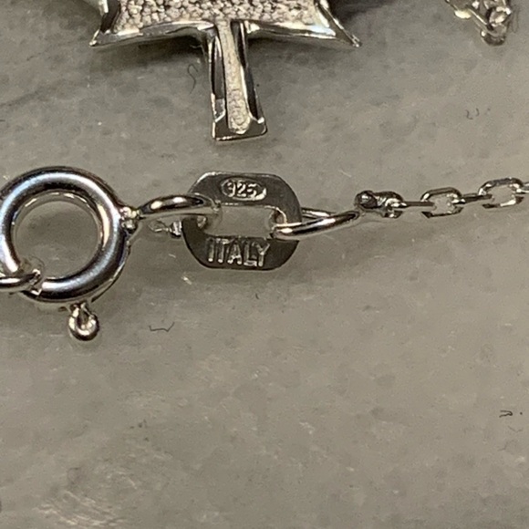 ๐จ๐ฆ Sterling Silver .925 Canada Maple Leaf Pendant Necklace 16โ - Picture 4 of 5